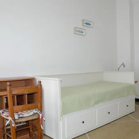 Beautiful 1 Min Walk From The Beach Castle Of Lejlighed